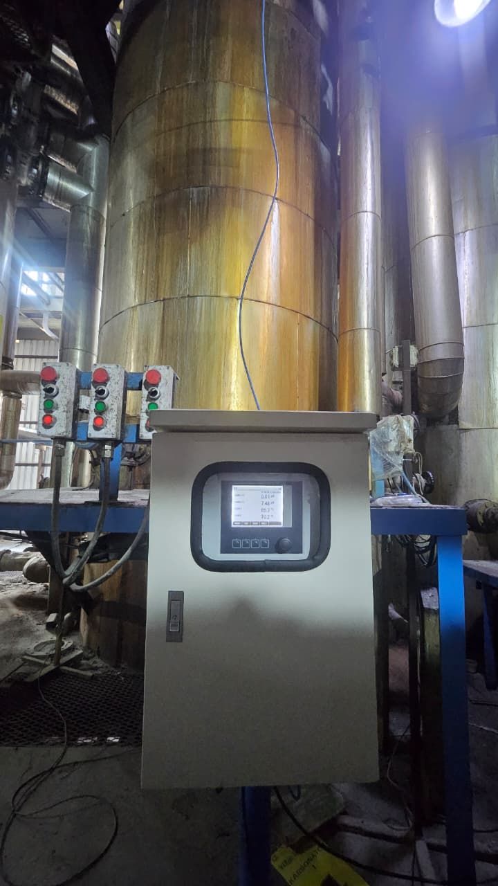 Successful Installation of an Online pH Monitoring System
